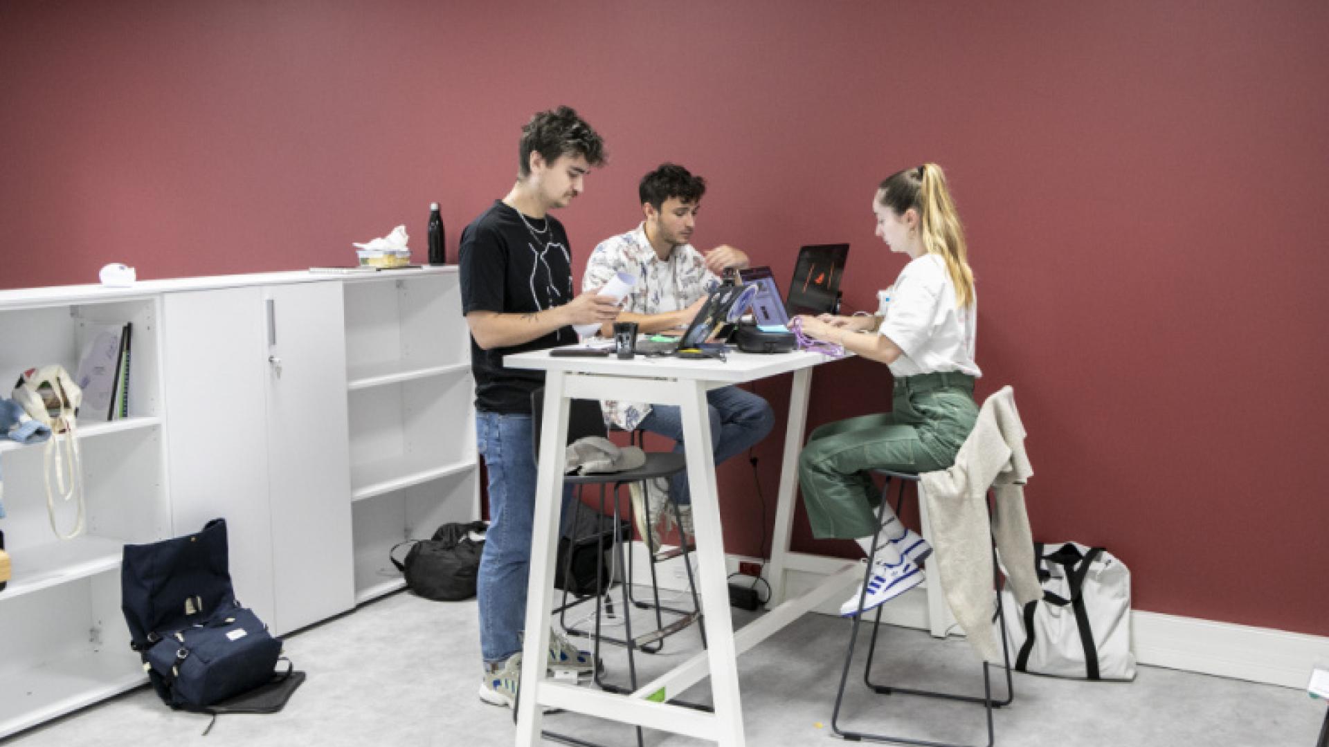 étudiants au travail