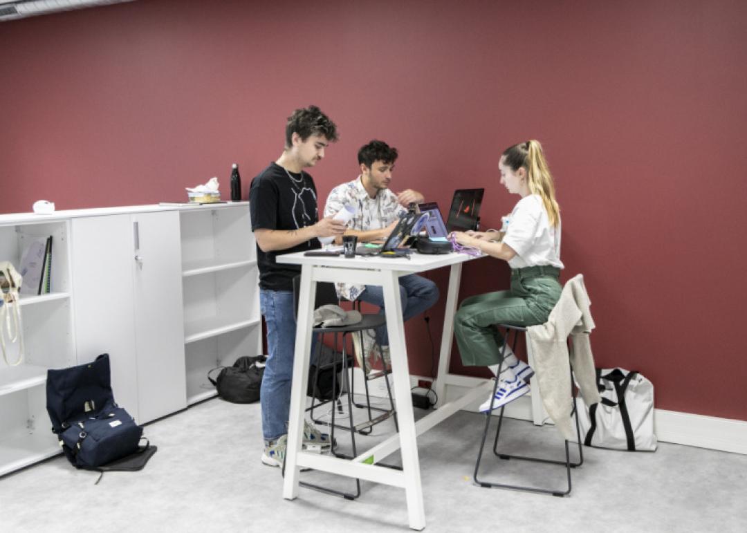 étudiants au travail