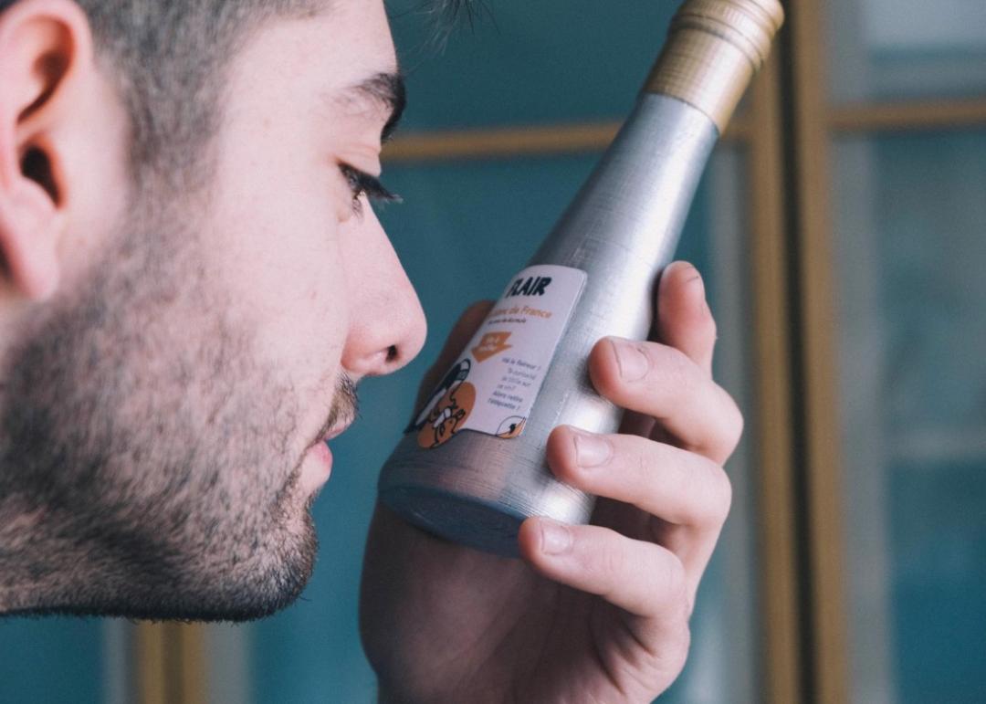 Flair connects passionate winemakers with wine neophytes.